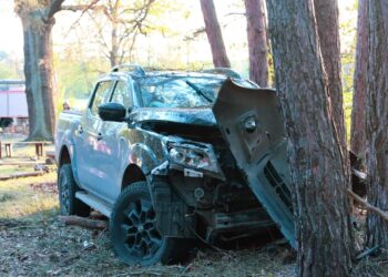 50-Jähriger in Koschendorf von Auto angefahren. Fahrer wollte flüchten