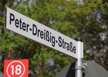 Guben weiht „Peter-Dreißig-Straße“ zu Ehren des Unternehmers ein