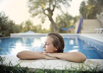 Was sollte man beachten, wenn man zum Pool geht?