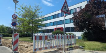 Der Gehweg in der Cottbuser Erich-Weinert-Straße wird erneuert