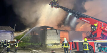 Großbrand in Groß Döbbern, Scheune abgebrannt;; Foto: Blaulichtreport Lausitz