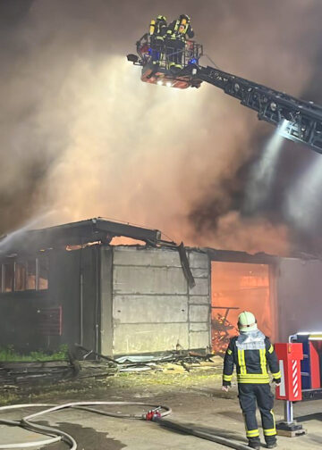 Großbrand in Groß Döbbern, Scheune abgebrannt;; Foto: Blaulichtreport Lausitz