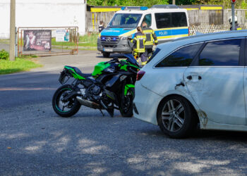 Döbern: Zwei Verletzte nach Verkehrsunfall mit Motorrad