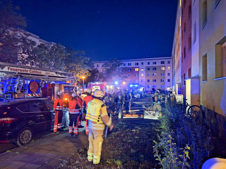 Kellerbrand in Cottbus-Sachsendorf; Foto: Blaulichtreport Lausitz