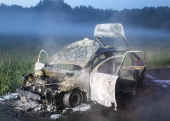 PKW Brand in Cottbus Madlow; Blaulichtreport Lausitz