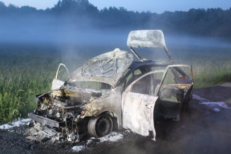 PKW Brand in Cottbus Madlow; Blaulichtreport Lausitz