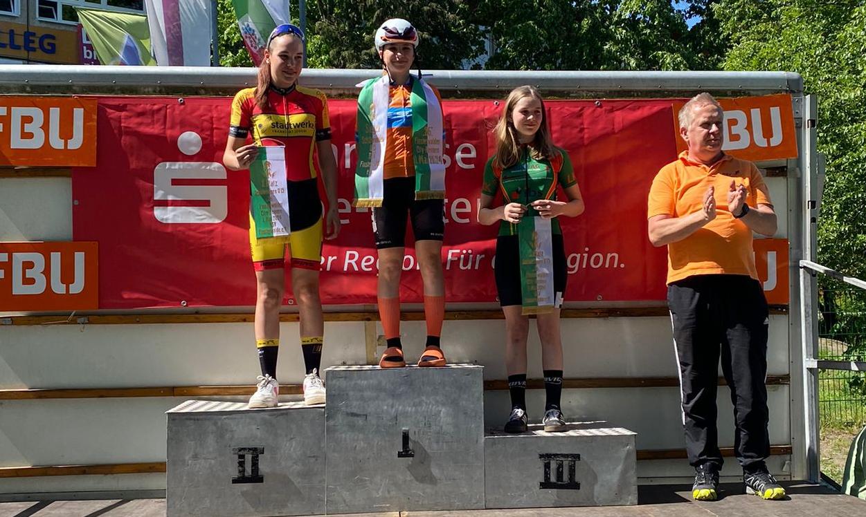 Karla Müller vom RK Endspurt wurde beim 26. Finsterwalder Cityrennen Erste bei den U15
