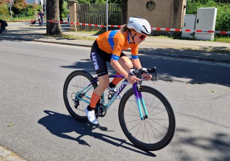 Karla Müller vom RK Endspurt wurde beim 26. Finsterwalder Cityrennen Erste bei den U15