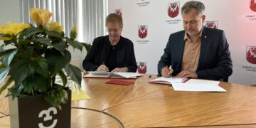 Staatssekretärin Dr. Ulrike Gutheil und OB Tobias Schick. (Foto: Stadt Cottbus)
