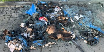 Was nach einem Mülltonnenbrand in Cottbus-Ströbitz übrig blieb