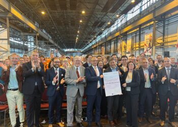 Habeck übergibt 285 Millionen Euro für Stahlstandort Eisenhüttenstadt