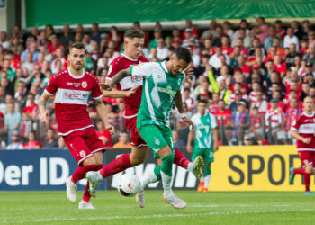 2022 waren die Lausitzer nur knapp mit 1:2 am SV Werder Bremen gescheitert. Mit dabei damals auch Ex-Cottbuser Leonardo Bittencourt. Bild: Christiane Weiland