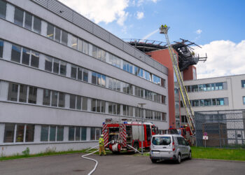 Brennender Hubschrauber auf CTK-Dach? Großangelegte Übung in Cottbus