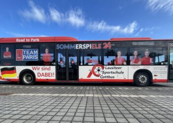 Olympia- und Paralympics-Busse rollen durch Cottbus