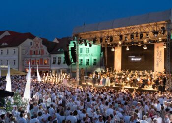 Ab 21 Uhr! Cottbuser Walzernacht auf dem Altmarkt & im Livestream