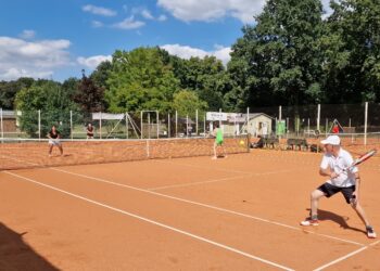 Tennisgenerationen in Herzberg: Familienturnier feiert Comeback