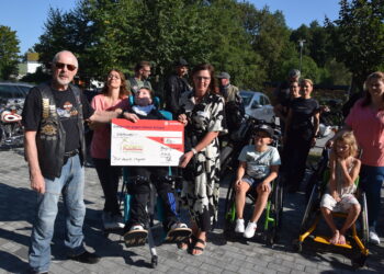 Biker-Spende: Harley-Fans bringen 800 Euro für Kinderhaus Pusteblume