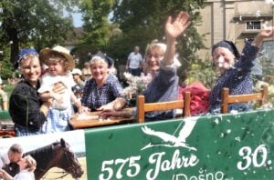 Sorbische Trachten im Lausitzpark Cottbus