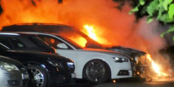 Drei Autos brannten in Cottbus; Blaulichtreport Lausitz