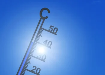 Hitze belastet besonders Senioren: Sana Kliniken geben Tipps