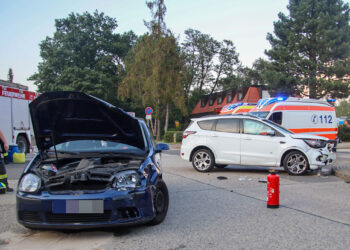 Zwei Verletze bei Vorfahrtunfall in Schwarze Pumpe