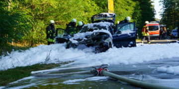 PKW Brand auf der L49; Foto: Blaulichtreport Lausitz