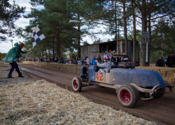 Massen Dirt Track am Flugplatz Lichterfeld-Schacksdorf
