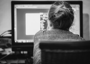 Warum die Bildschirmzeit bei jungen Menschen immer höher wird