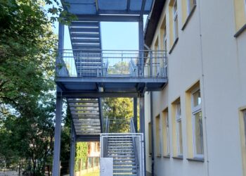 Gartenschule Lauchhammer: Neue Notfalltreppe soll Brandschutz stärken