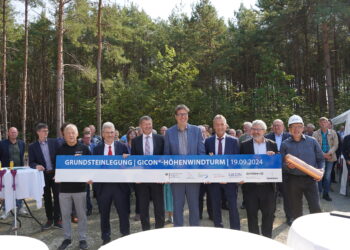 Grundstein für weltweit höchstes Windrad in Klettwitz gelegt