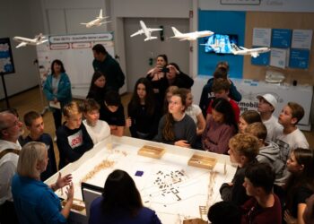 BTU & Science Park eröffnen Ausstellung in der Newton Flight Academy