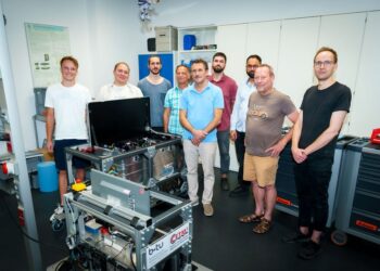 Cottbuser Forscher starten Parabelflug-Experimente zur Schwerelosigkeit