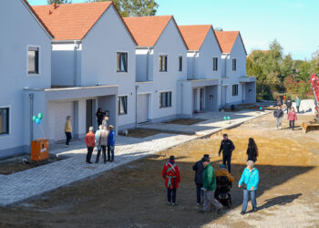 Über 400 Besucher erkunden neues Familienquartier der WIS in Lübbenau