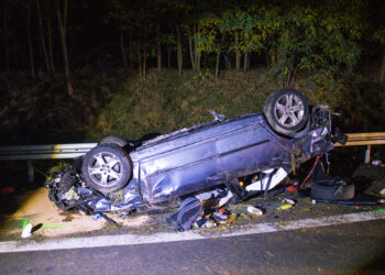 Schwerer Verkehrsunfall auf der A15, fünf Verletzte; Foto: Blaulichtreport Lausitz