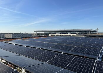 Baustart für erste Photovoltaik-Anlagen am Flughafen BER
