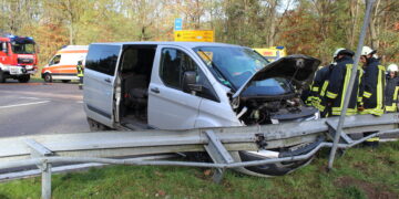 Verkehrsunfall an der A15-Abfahrt Roggosen; Foto: Blaulichtreport Lausitz