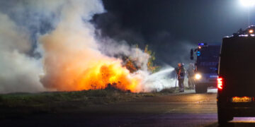 Strohballenbrand auf dem Flugplatz Cottbus; Foto: Blaulichtreport Lausitz