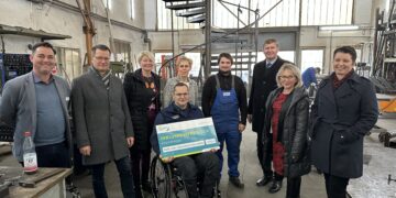 Verleihung des Inklusionspreises 2024 an die Stahl- und Treppenbau Kuhla GmbH in Vetschau (Bild: Landkreis OSL / Nora Bielitz)
