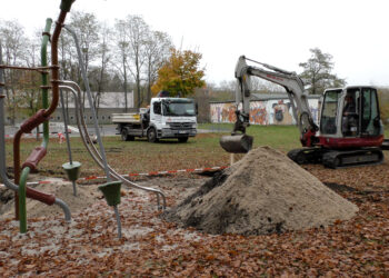 Baustart für neuen Spielplatz am Skateplatz in Lauchhammer