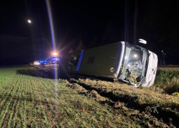 Mehrere Verletzte bei Unfall mit Reisebus zwischen Burg und Schmogrow