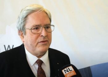 Brandenburgs Wirtschaftsminister Jörg Steinbach kündigt Rückzug an