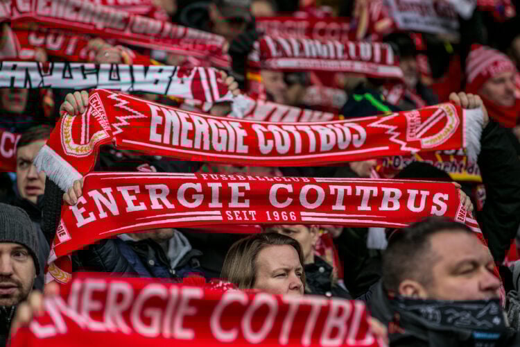 Cottbus, Deutschland 15. Dezember 2024:
3. Liga - 2024/2025 - FC Energie Cottbus vs. FC Hansa Rostock  Im Bild:  ///  DFB regulations prohibit any use of photographs as image sequences and/or quasi-video. ///