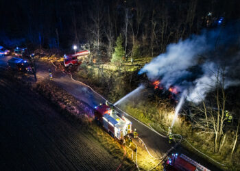 Flächenbrand in Groß Klessow: Feuerwehren im Großeinsatz