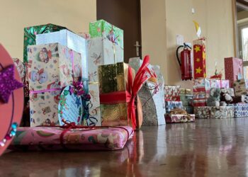 Strahlende Kinderaugen dank Forster Wunschbaumaktion