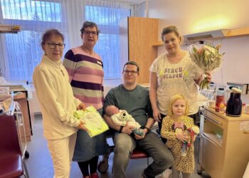 Lausitzer Seenland Klinikum Hoyerswerda begrüßt Neujahrsbaby Vincent