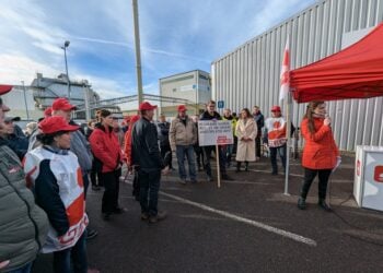 Drebkau setzt Zeichen! „Wir kämpfen für die Zukunft des Glaswerks!“