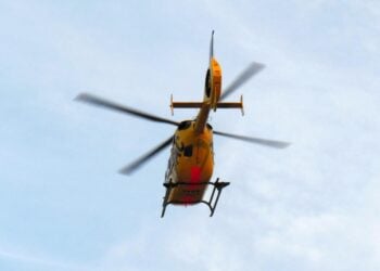 Schwerer Unfall bei Drahnsdorf: Moped frontal gegen Schulbus geprallt