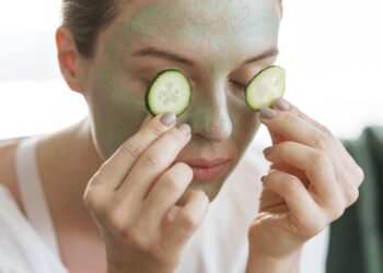 Natürliche Mittel gegen Falten: Das empfehlen Hautärzte!