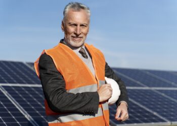 Defektes Photovoltaik-Panel erkennen: Tipps für Anlagen-Betreiber