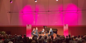 Das Weimarer Klavierquartett beim Eröffnungskonzert des Kammermusikfestivals 2023 in der Kulturweberei. (Bild: Stadt Finsterwalde / Paula Hromada)